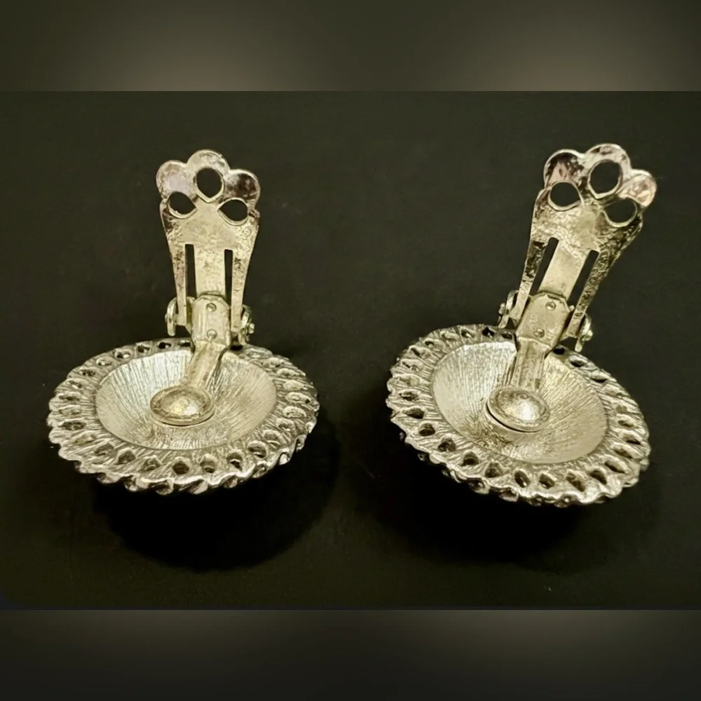 Vintage Coro Silver Tone Clip On Earrings 1” MCM Spiral Statement